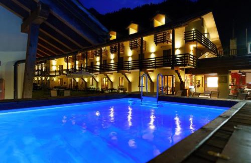 Staffal Hotel | Relax at the Chalet du Lys Hotel & Spa with Ocean Views
