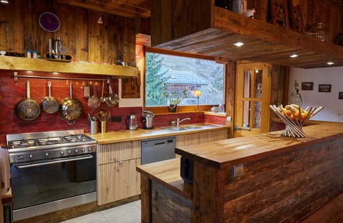 Le Raffort Ski Chalet | Chalet 'Duhoux': Mountain View, Private Terrace & Spa