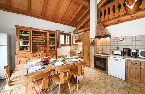 Val Cenis Ski Chalet | Chalet 'Eterlou' with Mountain View, Balcony and Wi-Fi