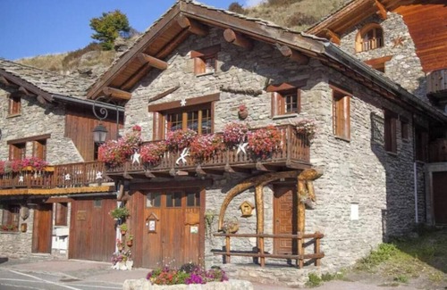 Val Cenis Ski Chalet | Chalet 'Eterlou' with Mountain View, Balcony and Wi-Fi