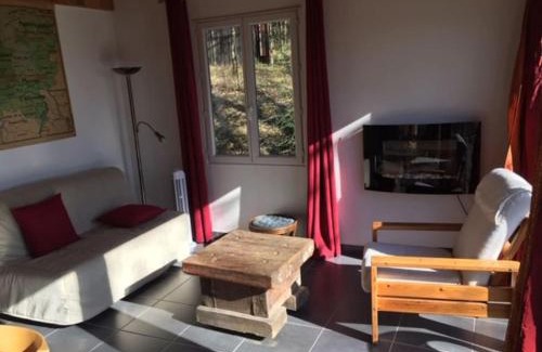 Saint-Antoine-de-Breuilh Ski Chalet | Eco-Friendly Chalet with Pool and Child-Focused Amenities