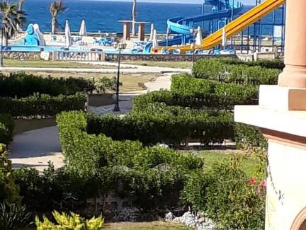 Sidi Abd El-Rahman Apartment | Family-Friendly Chalet E12 at Lazorde Bay Resort with Pool