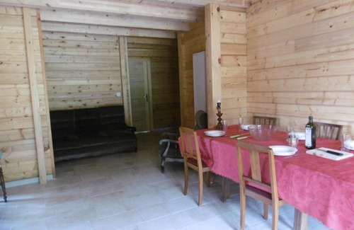 Saint-Come Ski Chalet | Eco-Friendly Chalet for Families: Your Budget Retreat