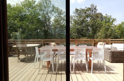 Fillols Ski Chalet | Pet-Friendly Retreat at Chalet El Cant dels Ocells