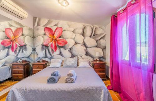 Arcos de la Frontera House | Pet-Friendly Chalet El Santiscal with Oceanfront Pool