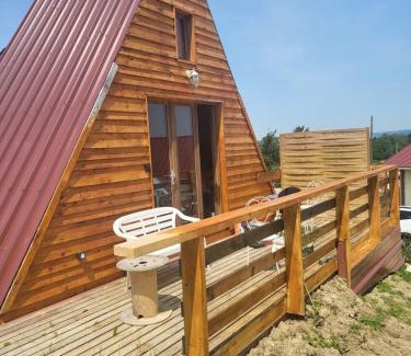 La Motte-Fanjas Ski Chalet | Oceanfront Retreat at Chalet en A de la Motte-Fanjas