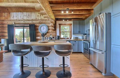Saint-Hermenegilde Ski Chalet | Cozy Chalet en bois rond with Fireplace & Family-Friendly Vibe