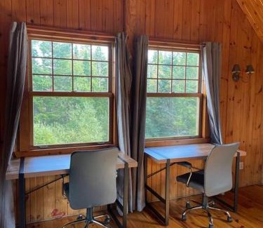 Saint-Hermenegilde Ski Chalet | Cozy Chalet en bois rond with Fireplace & Family-Friendly Vibe