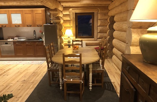La Joue du Loup Ski Chalet | Family-Friendly Chalet en Fuste: Perfect for 8 Guests