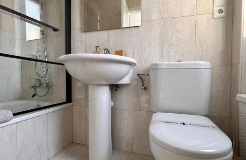 Hazas de Cesto House | Family-Friendly Retreat at Chalet en Hazas de Cesto