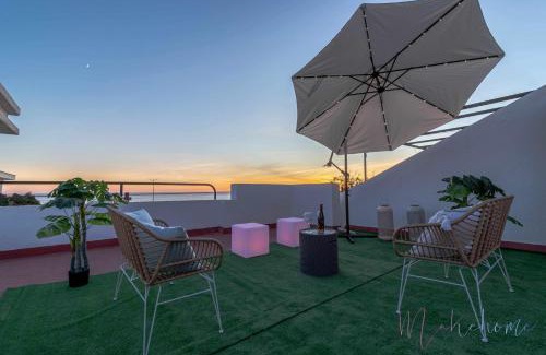 Punta Umbria House | Seaside Chalet: Pet-Friendly with Oceanfront Views