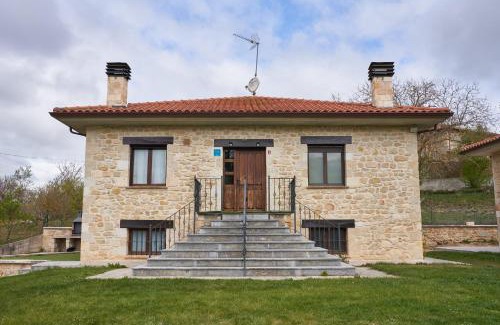 Merindad de Cuesta-Urria Ski Chalet | Kid-Friendly Retreat in Nofuentes: Top Rated 9.7/10 Stay