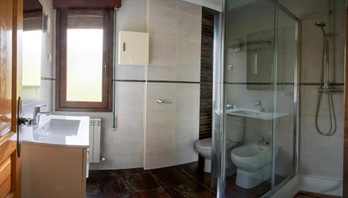 Merindad de Cuesta-Urria Ski Chalet | Kid-Friendly Retreat in Nofuentes: Top Rated 9.7/10 Stay