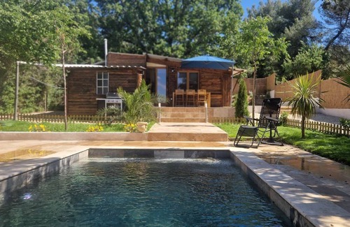 Meyrargues Ski Chalet | Idyllic Country Chalet with Pool and Family-Friendly Amenities