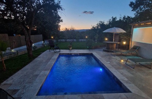 Meyrargues Ski Chalet | Idyllic Country Chalet with Pool and Family-Friendly Amenities