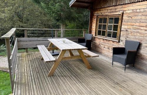 Entre-deux-Eaux Ski Chalet | Nature Retreat: Family & Pet Friendly Chalet Getaway