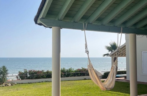 1a Fase Ski Chalet | Beachfront Chalet with Spa, Kitchen & Family-Friendly Amenities