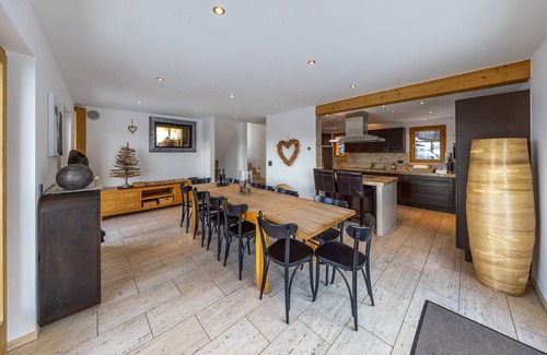 Nendaz Ski Chalet | Relaxing Chalet Enchanteur: Spa, Hot Tub & Family-Friendly
