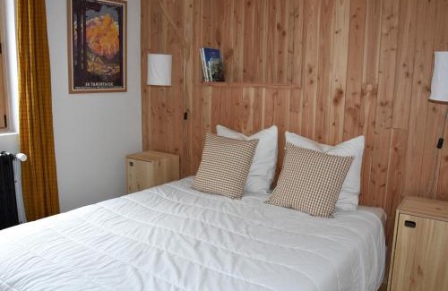 Pralognan-la-Vanoise Ski Chalet | Modern Chalet Near Center & Slopes with Breathtaking Views