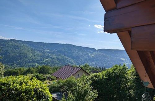 Thiefosse House | Comfortable Chalet with Breathtaking Views Near Skiing