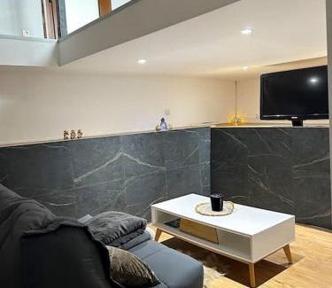 Thise Ski Chalet | Renovated Chalet Near Besançon: Pet-Friendly Getaway