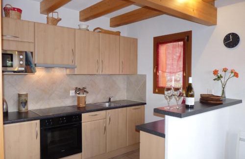 Chamoson Ski Chalet | Chalet L'Escapade: Family-Friendly Getaway with 4 Stars