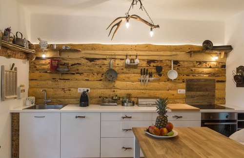 Golling an der Salzach Ski Chalet | Experience Chalet Foresthouse: Relaxing Sauna and Garden