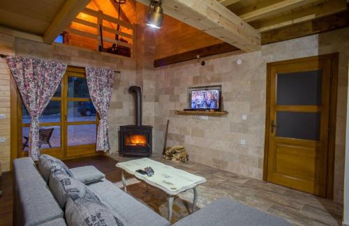 Zabljak House | Oceanfront Retreat at Chalet F&V Radosavović - Rated 9.3