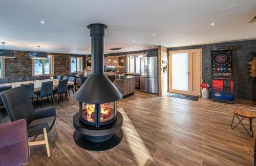 Le Grand Valtin House | Spacious Family Chalet with Spa, Game Room & Slopes Nearby