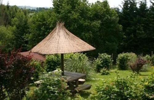 Echassieres House | Family-Friendly Chalet with Pool Near Montluçon and Gannat
