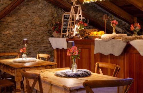 Sauze d'Oulx Hotel | Discover Chalet Faure: Pet-Friendly Retreat with Pool