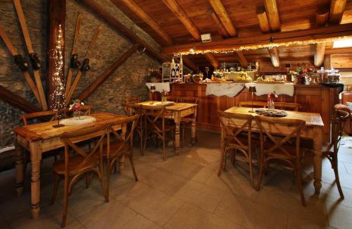 Sauze d'Oulx Hotel | Discover Chalet Faure: Pet-Friendly Retreat with Pool