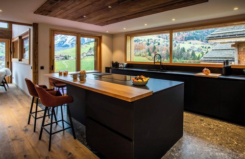 La Clusaz Ski Chalet | Chalet Fernand - La Clusaz Stay with Spa & Lake Views