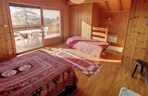 Feternes Ski Chalet | Chalet Flora, Mountains and Lake