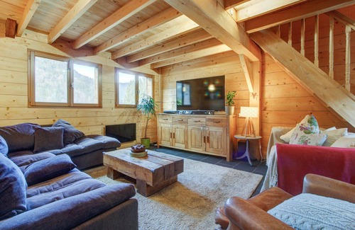 Saint-Jean-dʼAulps Ski Chalet | Chalet for 10 people with large terrace and garden.