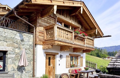 Hundsdorfl Apartment | Comfortable Chalet for Families in Almdorf Flachau