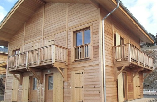 Chamrousse Ski Chalet | Discover Chalet Chamrousse: 4 Bedrooms for Family Fun