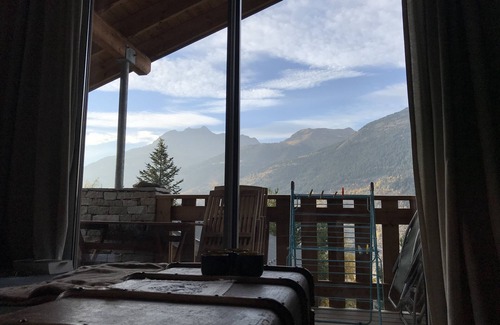 Villarodin-Bourget Ski Chalet | Cozy Chalet for 5 with Pool and Breakfast - Guest Rated 9.8