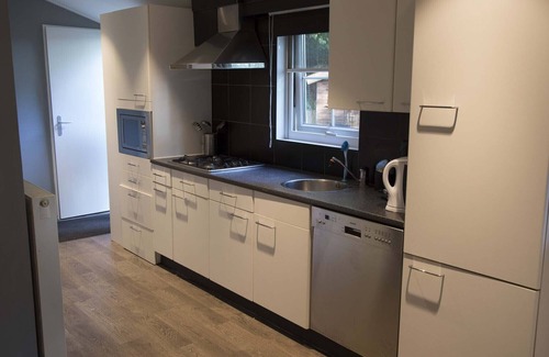 Municipality of Wageningen Ski Chalet | Cozy Chalet Retreat in Gelderland with Pool and Breakfast