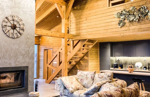 Razlog Ski Chalet | Inviting Chalet with Sauna for 10 in Mountain Valley