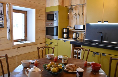 Saint-Francois-Longchamp Ski Chalet | Discover Chalet les Clarines 3* in Saint François Longchamp