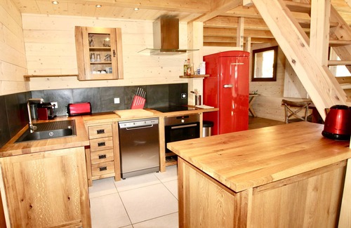 Montgellafrey Ski Chalet | Relax at Chalet Savoie Mont Blanc: Spa, Hot Tub & More