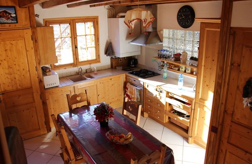Saint-Gervais-les-Bains Ski Chalet | Guest-Favorite Chalet Plein Sud with Lake and Spa Views