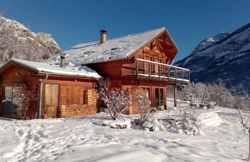 Saint-Martin-de-Queyrieres Ski Chalet | Cozy Mountain Chalet at the Foot of the Ecrins