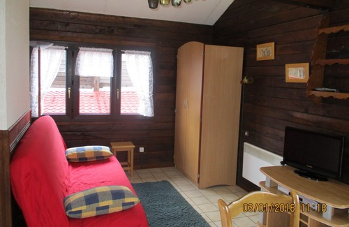 Saint-Maurice-sur-Moselle Ski Chalet | Cozy Chalet in Saint Maurice sur Moselle with Spa & Hot Tub