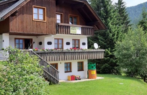 Bad Kleinkirchheim Apartment | Family-Friendly Chalet Franz TOP 1 with Kitchen Amenities
