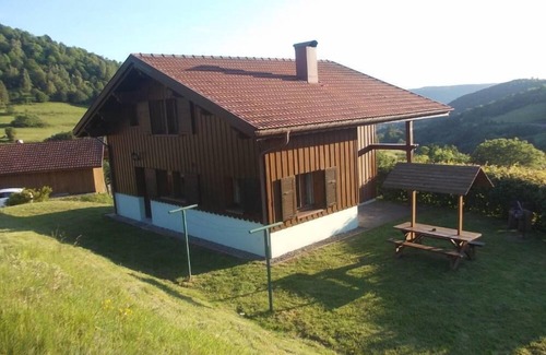 Fresse-sur-Moselle Ski Chalet | Chalet in Fresse-sur-Moselle: Guest Rated 10/10 & Pet Friendly