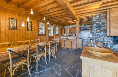 Villard-Reculas Ski Chalet | Chalet 'Gabbro- Moderne Tout Confort' with Mountain View, Private Terrace and Wi-Fi