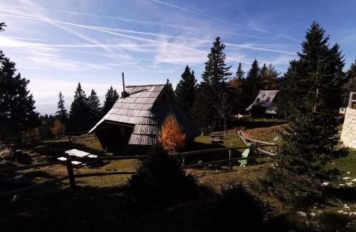Kamnik Ski Chalet | Chalet Gasparjeva: Pet-Friendly Retreat with Breakfast Included