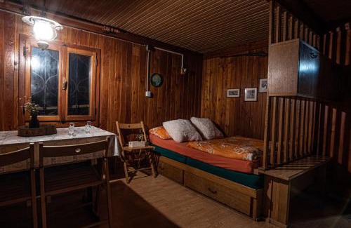 Kamnik Ski Chalet | Chalet Gasparjeva: Pet-Friendly Retreat with Breakfast Included
